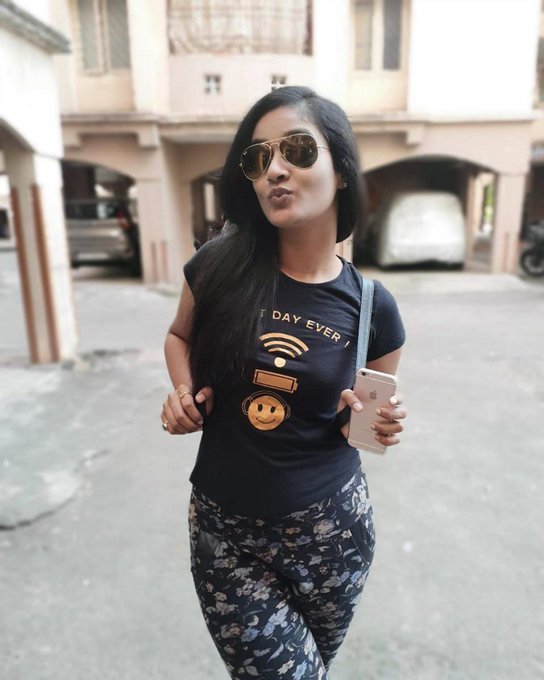 Free Home Delivery High Profile Ahmedabad Call Girls Only Cash Payment